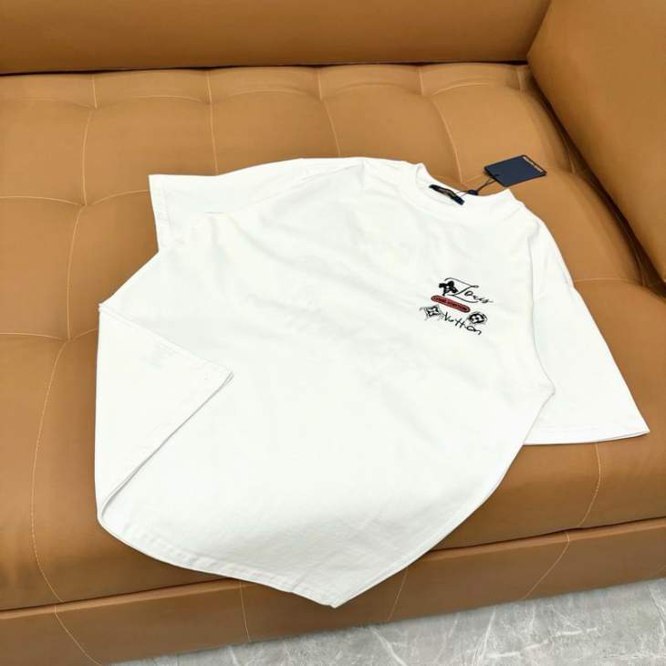 Picture of Louis Vuitton T Shirts Short _SKULVS-XLzztr137178